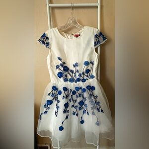 Chi Chi London Dress US Size 6- white w/ blue floral